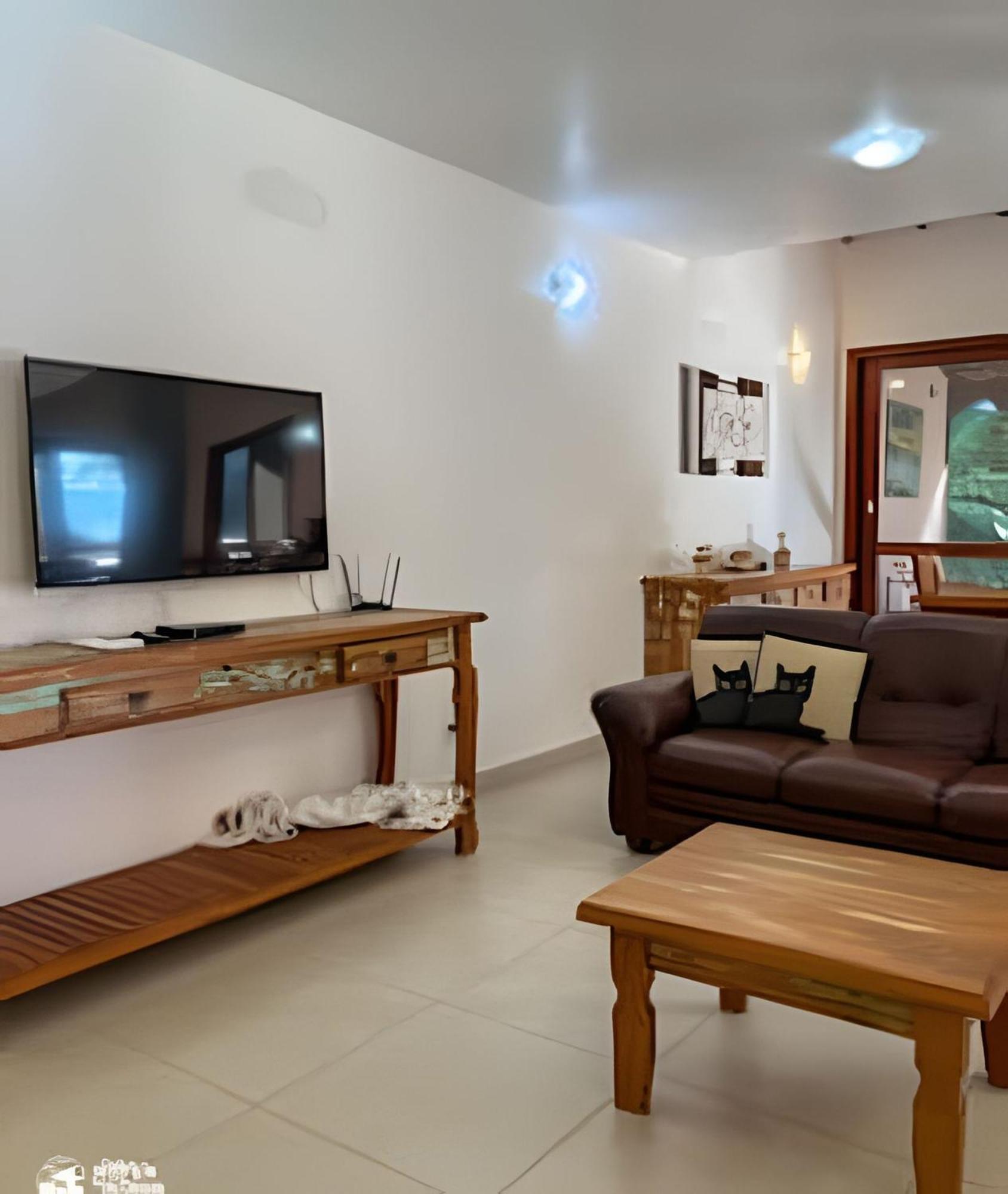 איליה-בלה Linda Casa Com Varanda Gourmet Em Condominio מראה חיצוני תמונה